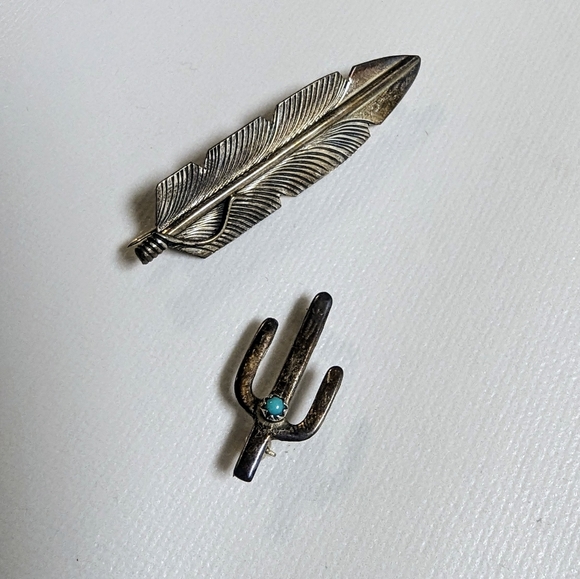 Silver & turquoise pins - Picture 1 of 2